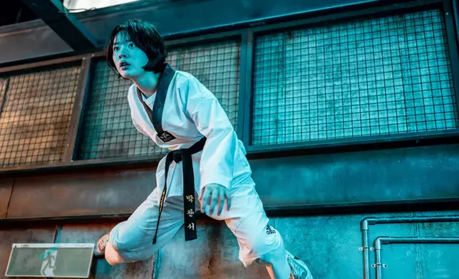 李在仁飾演熱愛跆拳道的少女莞西。