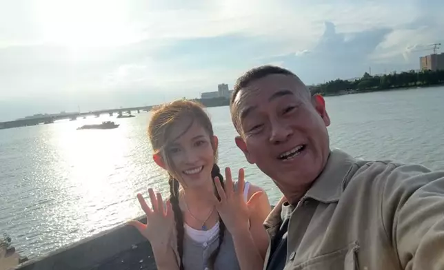 影足10張仲包埋揸機