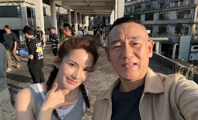 影足10張仲包埋揸機