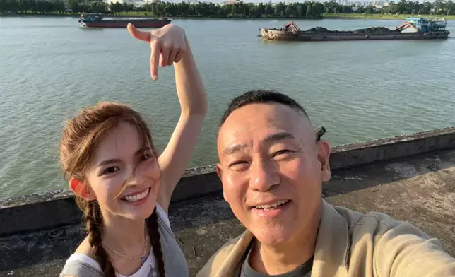 影足10張仲包埋揸機