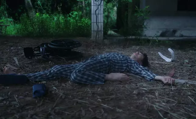 死狀無力，煞是蒼涼。