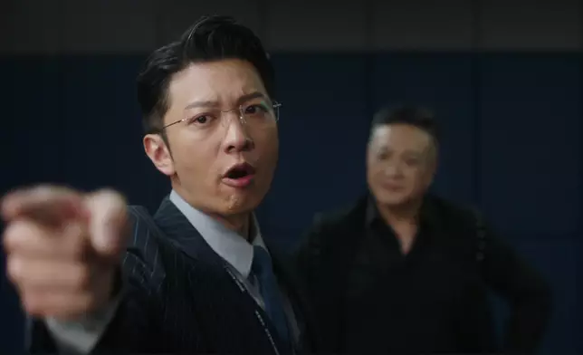 為咗拍審問場口拍好啲，高鈞賢事前專訪看了《Lord of War》參考。