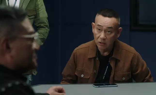 為咗拍審問場口拍好啲，高鈞賢事前專訪看了《Lord of War》參考。