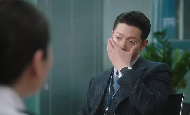 呢場見住林保怡畀Madam鬧然後偷笑個樣真係好衰格。