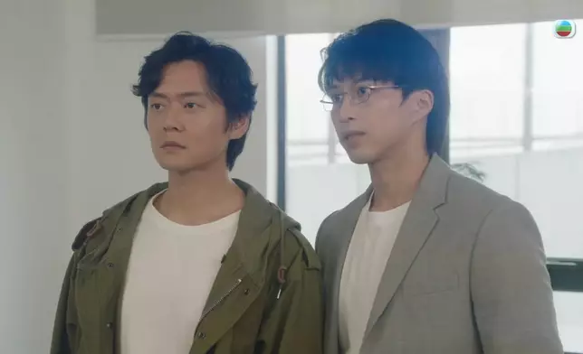 坤哥今次啲眼神真係好有戲，而且完全做到guide住張振朗嘅感覺。