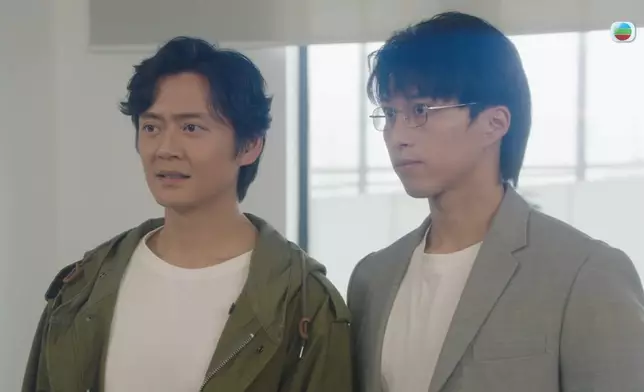 坤哥今次啲眼神真係好有戲，而且完全做到guide住張振朗嘅感覺。