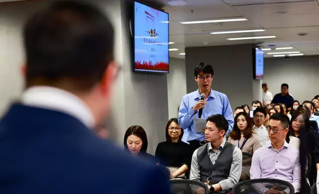 保安局舉行學習全國兩會精神座談會。鄧炳強FB圖片