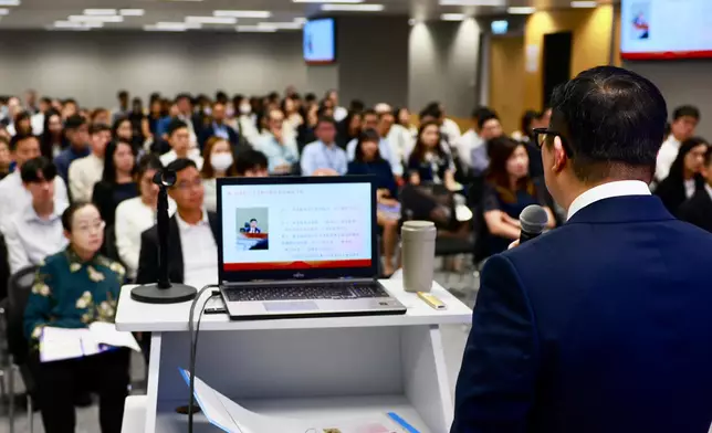 保安局舉行學習全國兩會精神座談會。鄧炳強FB圖片