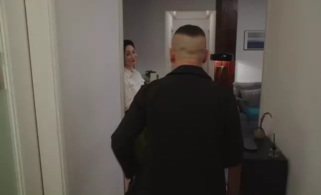 呢個場口由於太離奇，喺內地已經成為討論度極高嘅名場面。