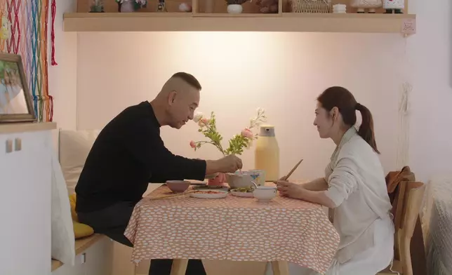 所以有網民話，陳自瑤同佢個女，都係保怡幻想出嚟。