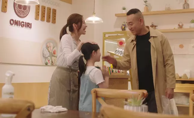 所以有網民話，陳自瑤同佢個女，都係保怡幻想出嚟。