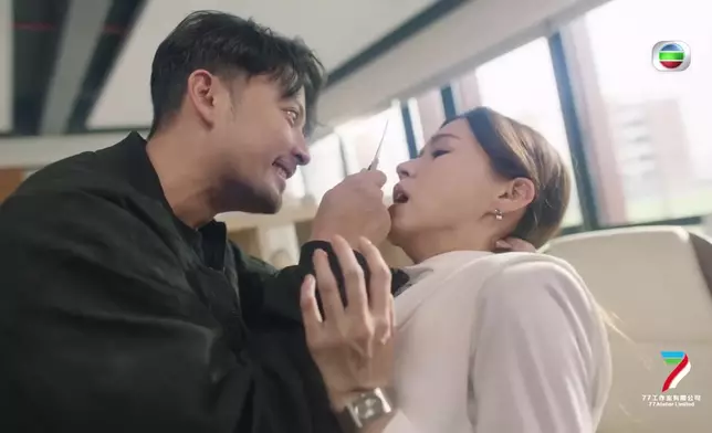 Ronny原來唔止演惡人得，連演極邪惡變態化身都一樣入型入格，難怪獲讚演戲有天份。