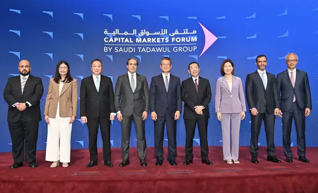 陳茂波 Paul M.P. Chan FB