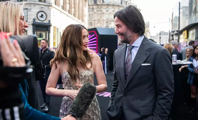 安娜迪艾瑪絲、奇洛李維斯