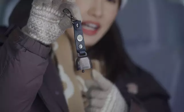 雪地行森林必備三寶︰熊鈴、暖包及雪靴。