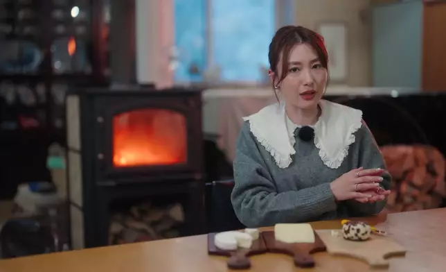 Angel試完南瓜蛋糕及熟成芝士，為北海道之旅劃上完美句號。