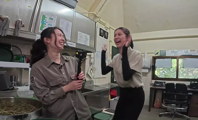 呢個Hera畀蟲蟲嚇到彈起連環圖真係勁搞笑，重點係Melody嘅表情。