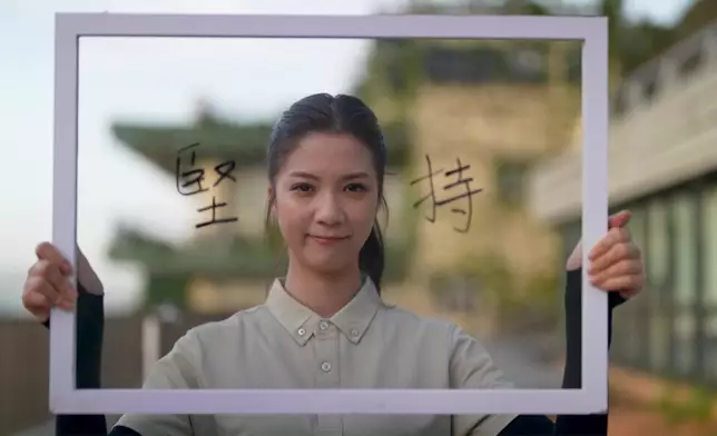 亦有寓工作於娛樂，睇下佢玩得幾開心！