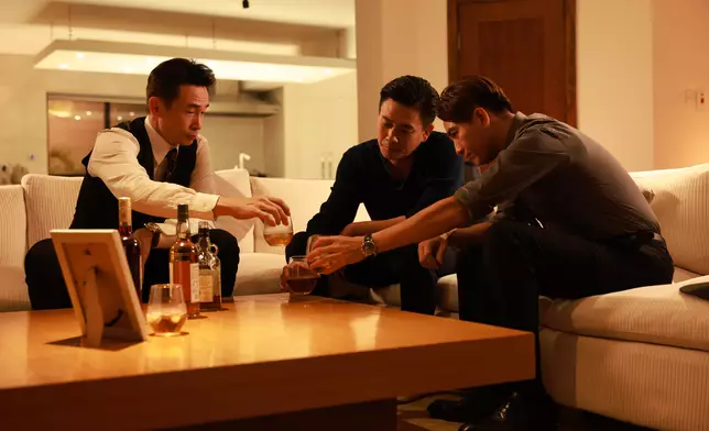 《執法者們》三位視帝黃宗澤（Bosco）、馬國明與陳豪首次合作之火花，令新劇在內地之播放率超越三億。