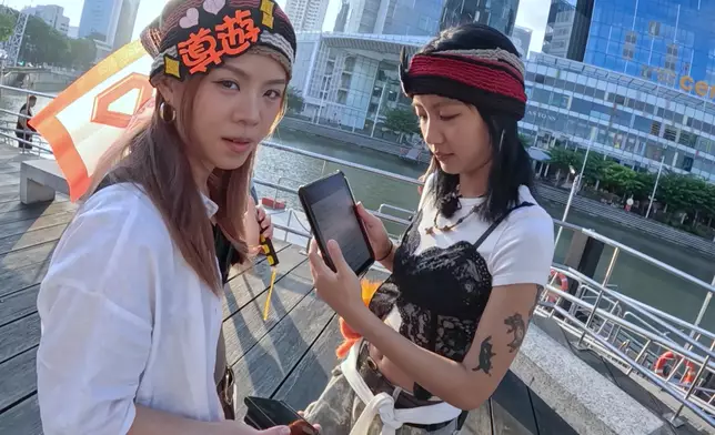 Gao和Marf認真製定行程。