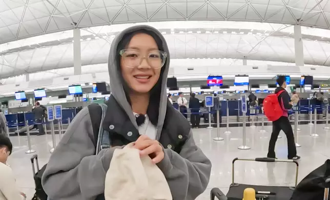 Marf到機場集合卻遲到。