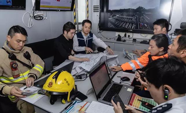 香港消防處 Hong Kong Fire Services Department FB