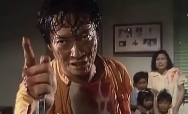 方剛在劇集《人在邊緣》中，飾演大惡人「鄭細鳳」一角。