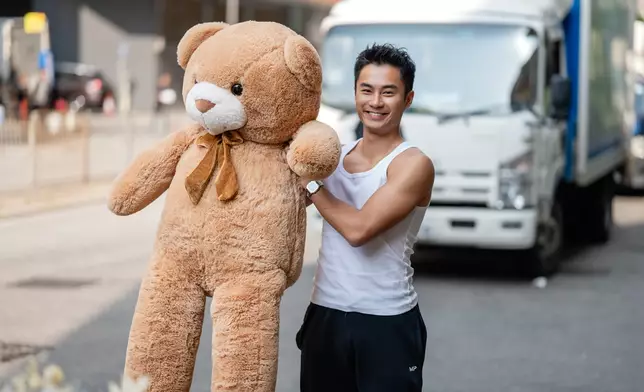 孔德賢一雙超珍寶麒麟臂呼之欲出。