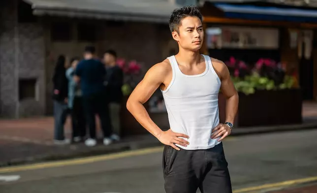 孔德賢一雙超珍寶麒麟臂呼之欲出。