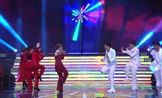 白隊紅隊亦尬舞