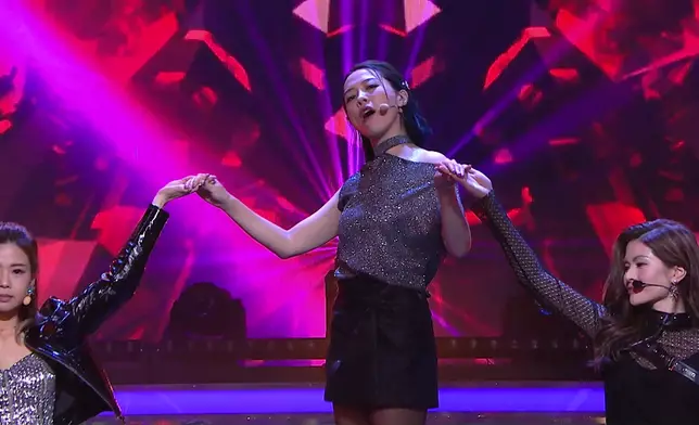 索爆跳性感椅子舞