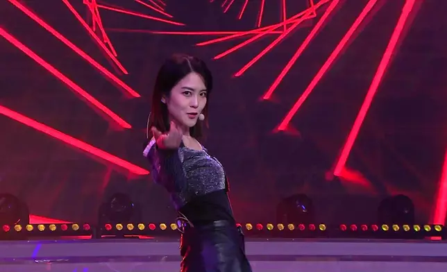 索爆跳性感椅子舞