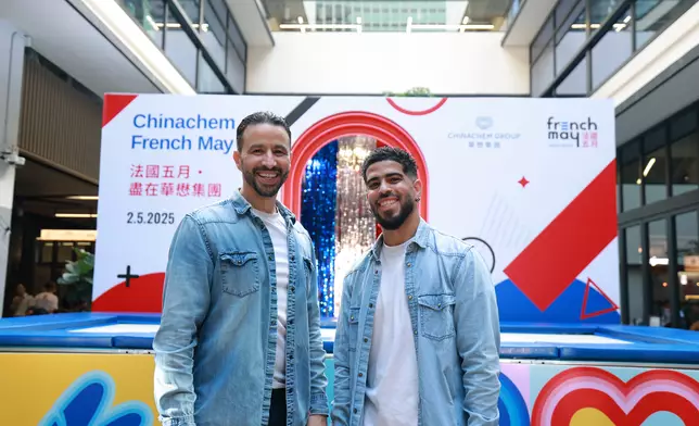 Nabil Ouelhadj (左) 擁有舞蹈與健康管理碩士學位，不僅是法國國家級舞者，也是國際霹靂舞比賽評審。Valentin Loval (右) 同樣才華洋溢，曾四度奪得法國彈床比賽Champion de France de Trampoline冠軍，並擔任法國奧運Breakdancing比賽的遴選評審，展現跨領域的藝術實力。