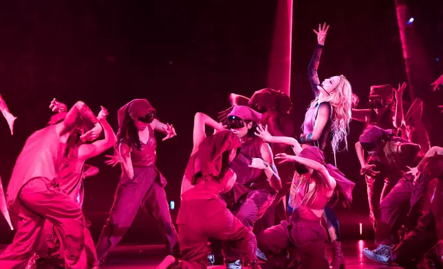 天后鄭秀文（Sammi)昨晚在澳門威尼斯人金光綜藝館，舉行第七場「You &amp; Mi鄭秀文澳門演唱會2025」