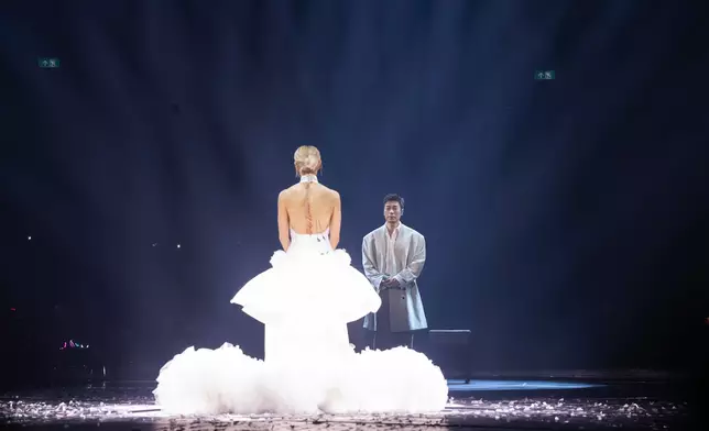 Sammi第五場澳門演唱會，在這溫馨氣氛下順利完成。