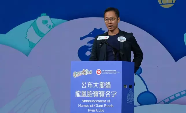 海洋公園主席龐建貽代表海洋公園再次感謝中央政府和特區政府，將照顧大熊貓重任交托給海洋公園。巴士的報記者攝