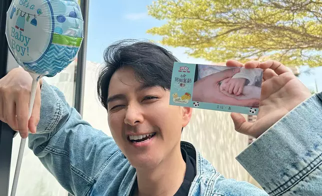 BB出世後，爸爸周圍派祝福俾同事