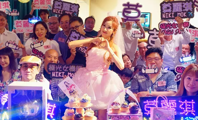 Niki表示期待盡快收到由英國寄來的證書，這就是送給自己的生日禮物。