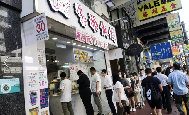 灣仔店前曾人流如鯽。OpenRice圖片