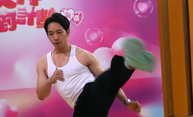 佢仲要識得少少功夫，有板有眼咁喎。