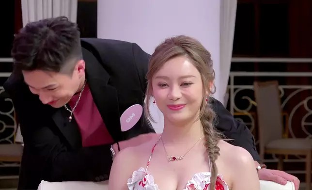 GM一嚟就咳，搞到Sophie笑場。