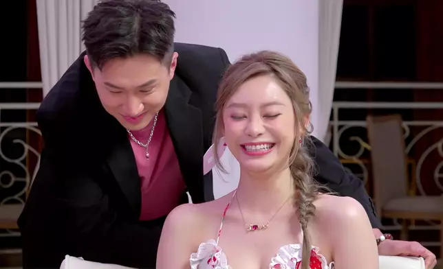 GM一嚟就咳，搞到Sophie笑場。