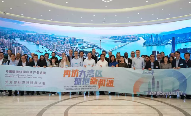 巴士的報記者攝