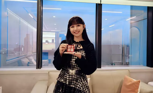 暢談創作靈感、舞蹈體驗，以及與金曲歌王蕭煌奇的「吃貨合作」趣事！（本網記者攝）