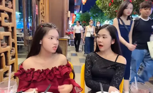 越南YouTuber的影片中見到混血肥仔與丁丁