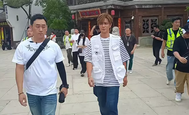 日前在福州工作時被網民野生捕獲