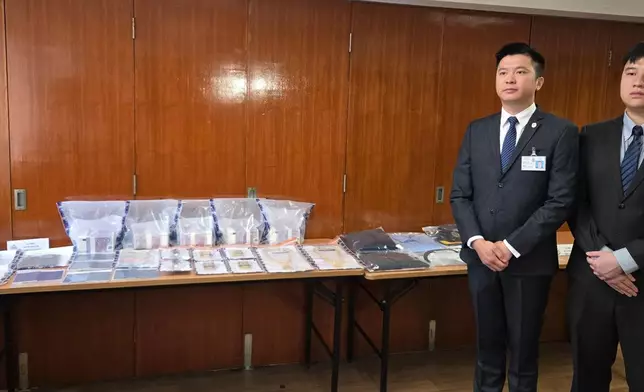 警方譴責騙徒假扮政府人員及警察的身份，利用受害人對公職人員身份的信任作行騙。