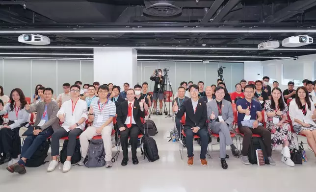 第二屆青年科學家峰會第二場分會議星期四（6月5日）舉行，逾百人在現場及網上參與，共同探討「人工智能在科學與工程的應用」。香港青年科學院圖片