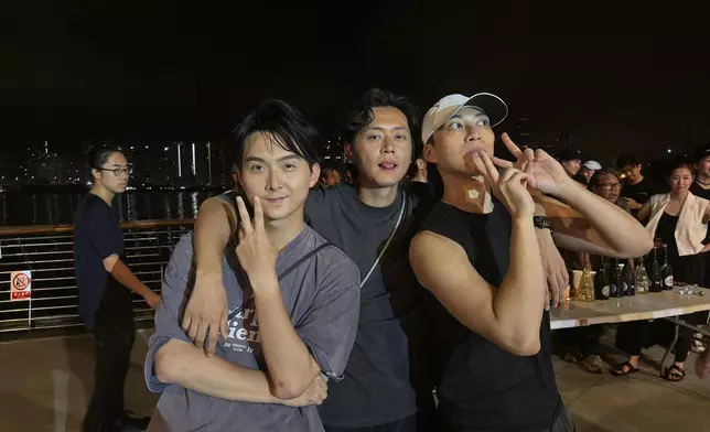 俊其感激振朗拍攝期間一直給予的細心指導及建議。