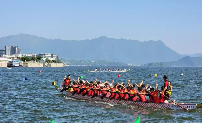 香港消防處龍舟隊。旅發局